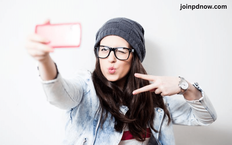 Social Media Girls