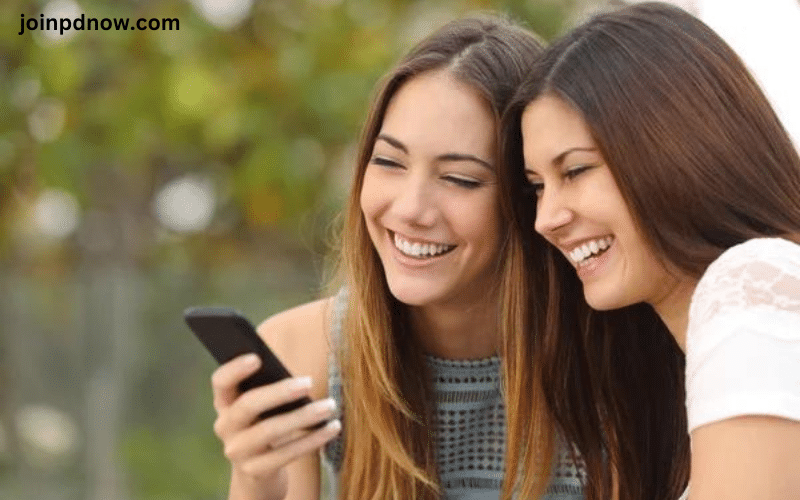 Social Media Girls